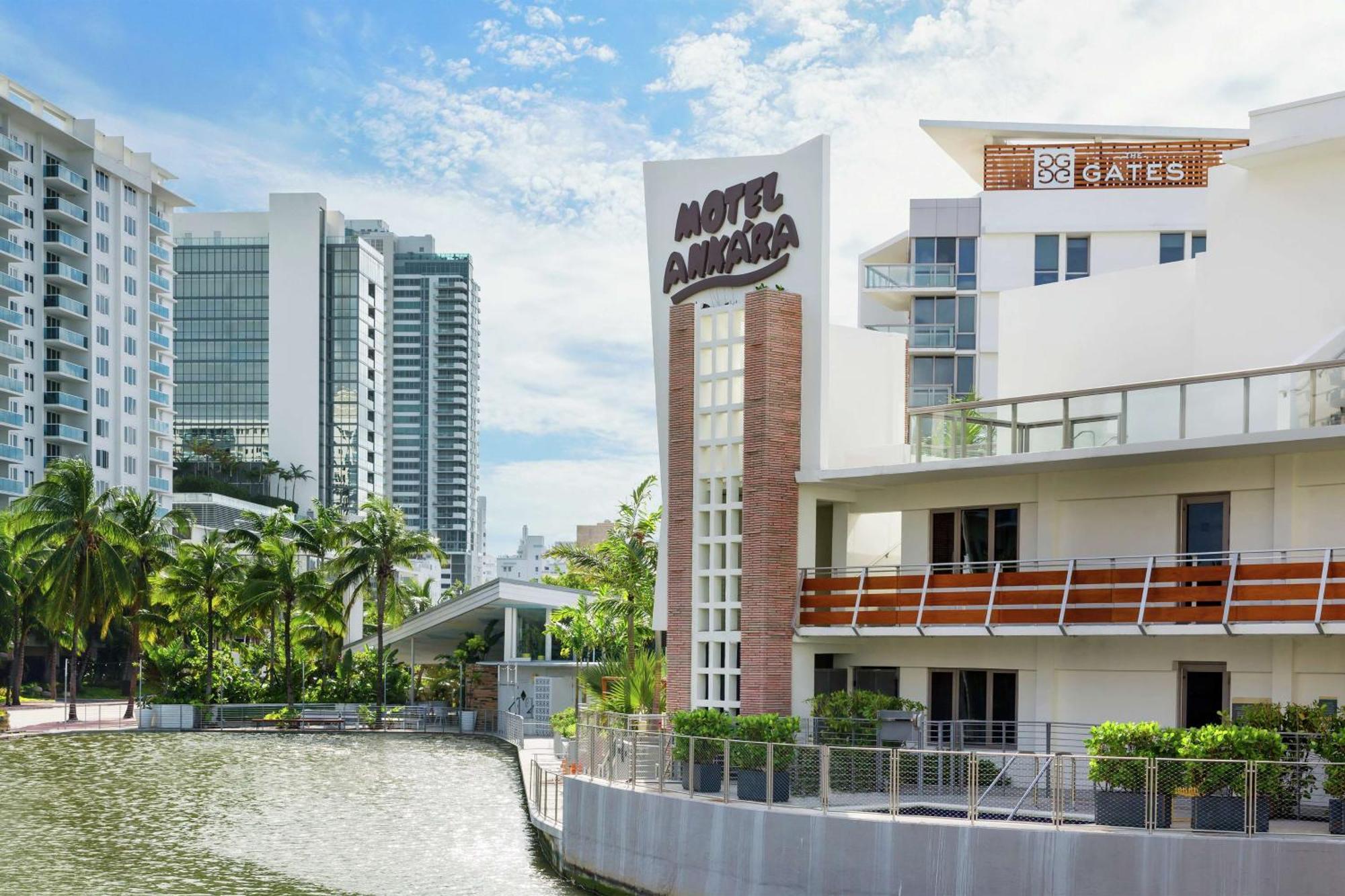 The Gates Hotel South Beach - A Doubletree By Hilton Miami Beach Exterior photo